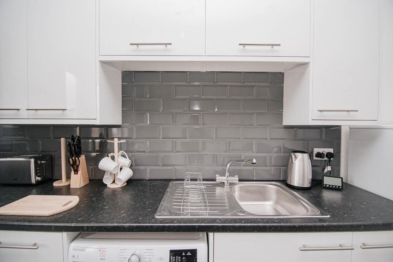 Florence Avenue, 2 Doncaster